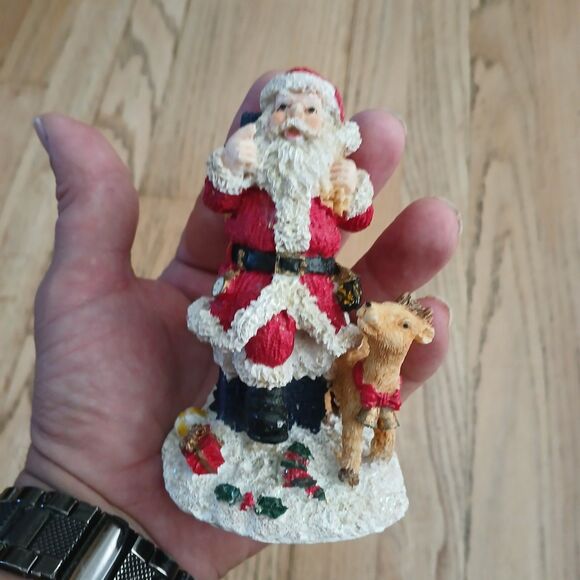 K's Collection Holiday Santa on Chimney with Reindeer Resin Christmas Figurine - Picture 2 of 6